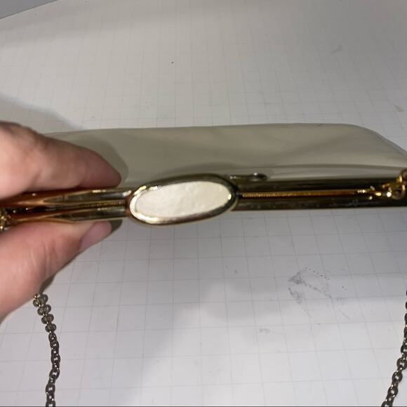 VNTG ETRA 70s cream leather crossbody with gold hardware - Picture 4 of 5